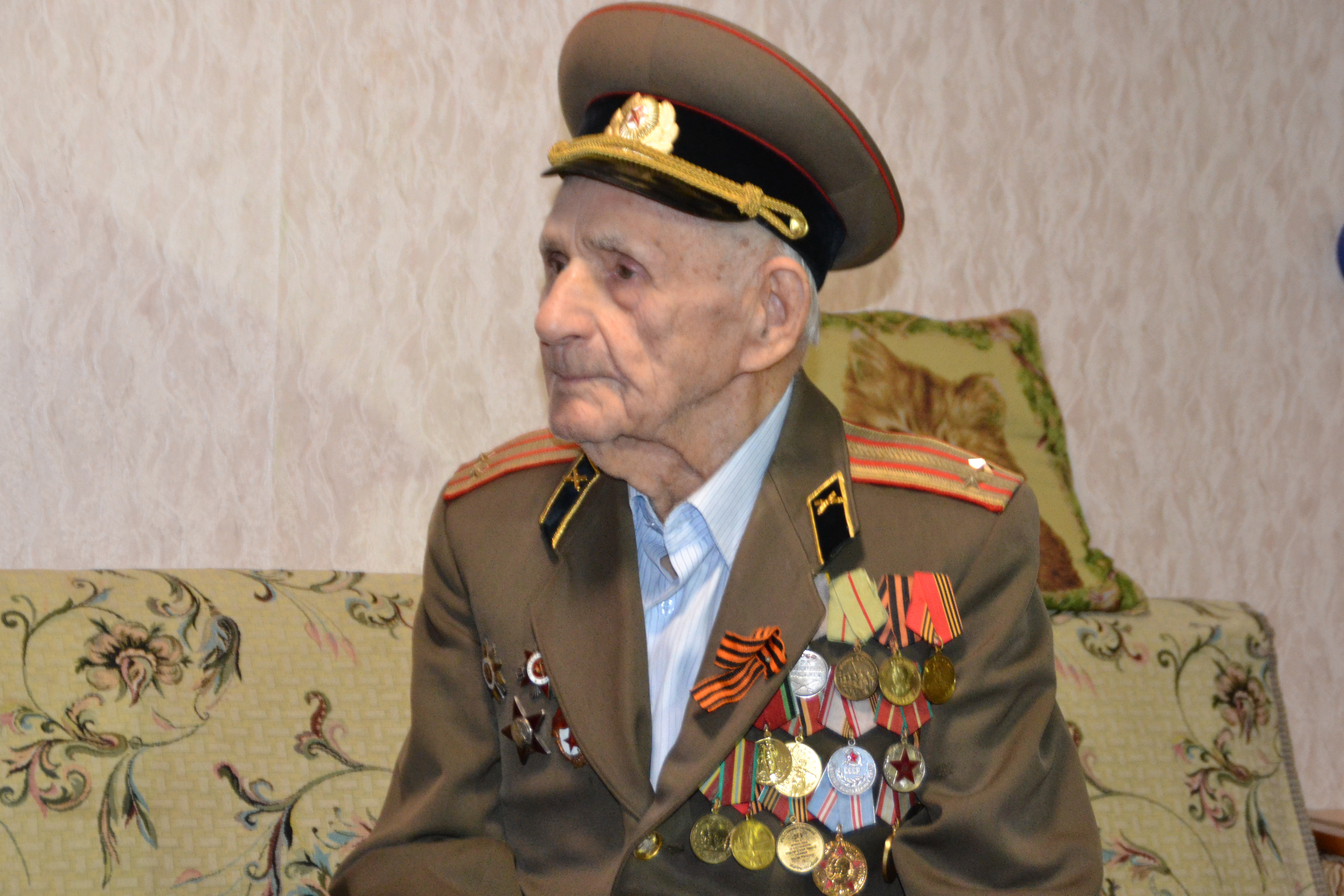 Ветеранов Великой Отечественной войны поздравляют с наступающим Новым Годом – Годом памяти и славы 