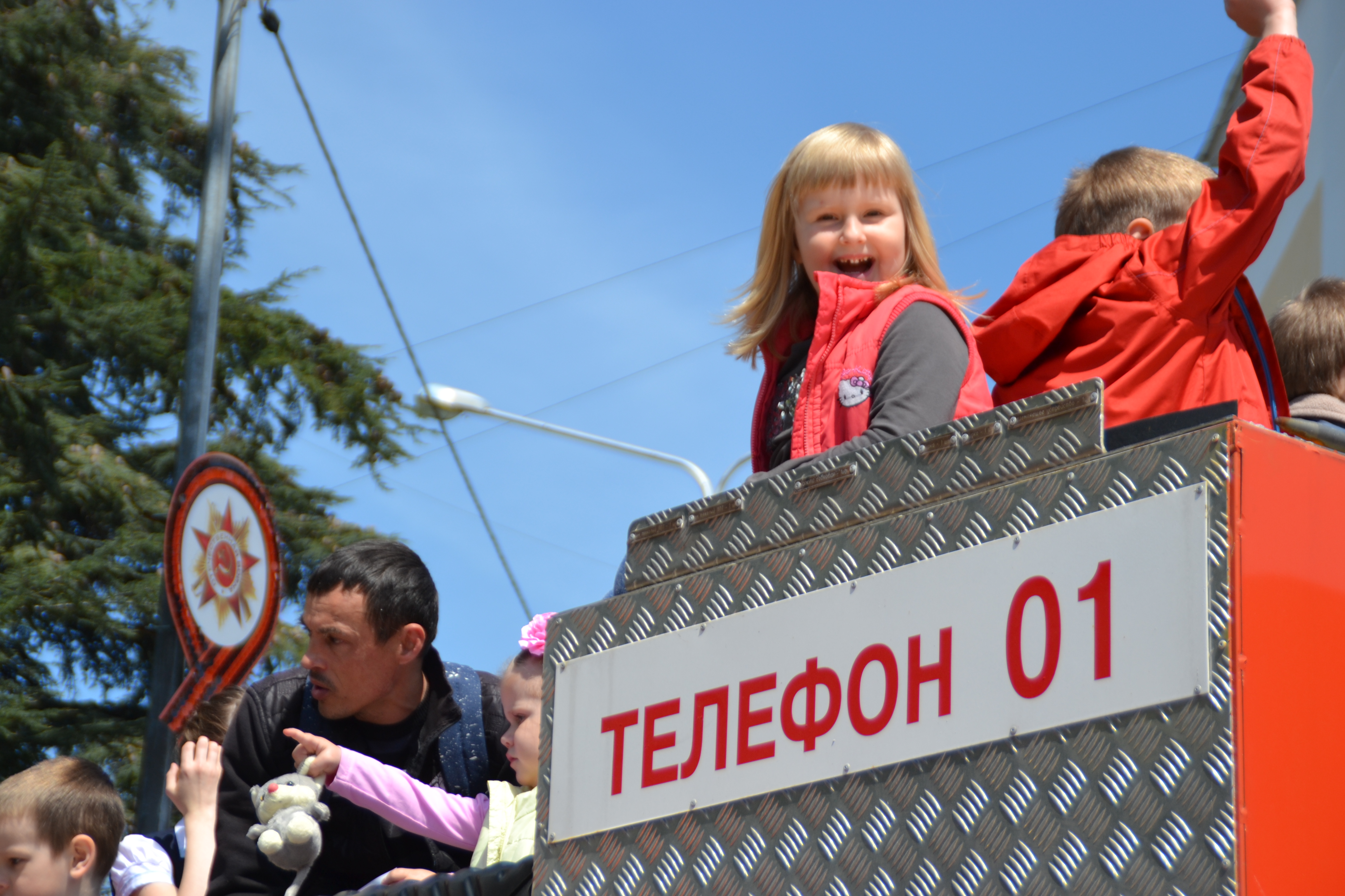 Владимир Зверев поздравил личный состав пожарной охраны с 370-летием образования службы