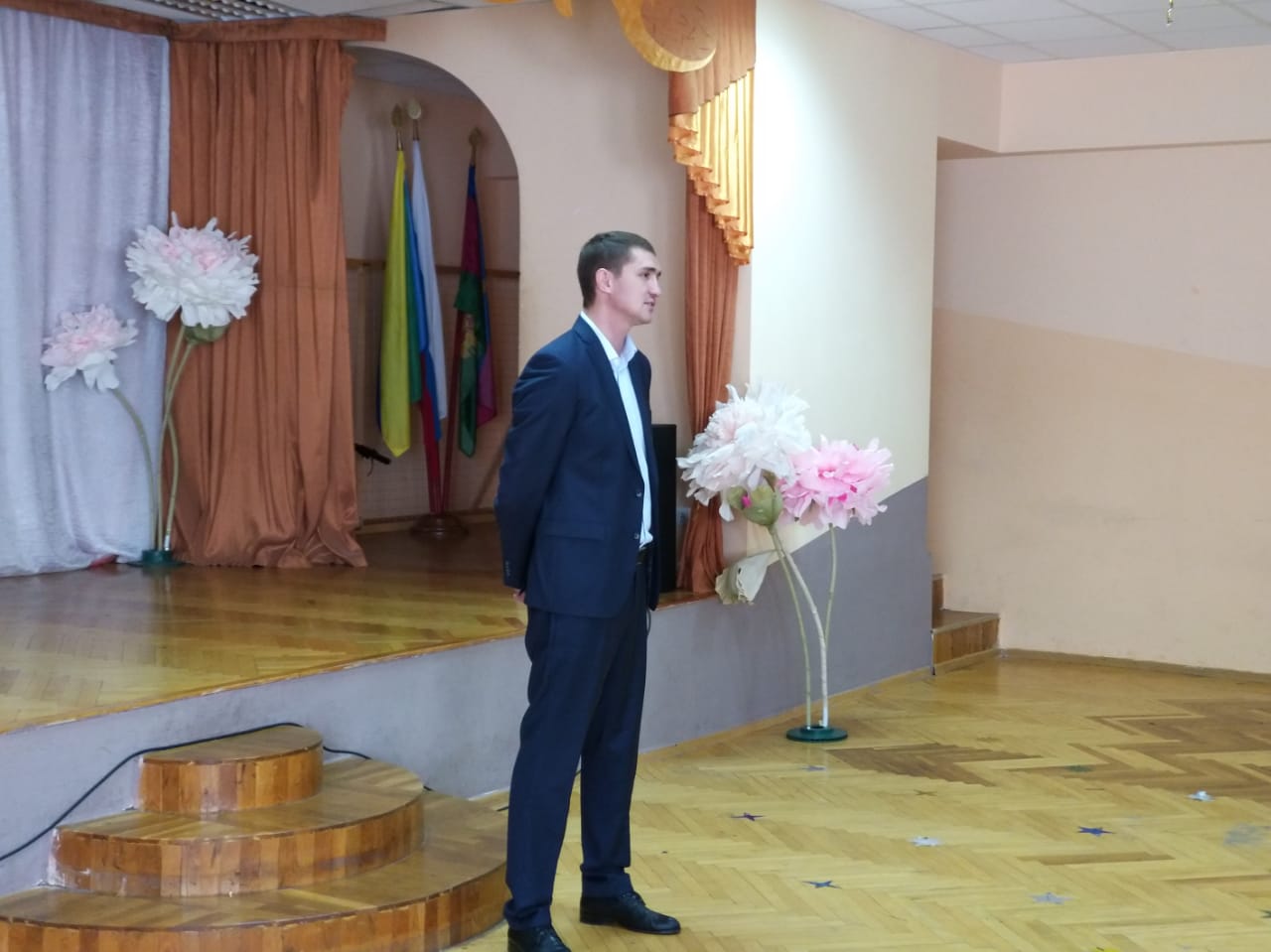 Владимир Стародубцев встретился с учащимися 8 школы