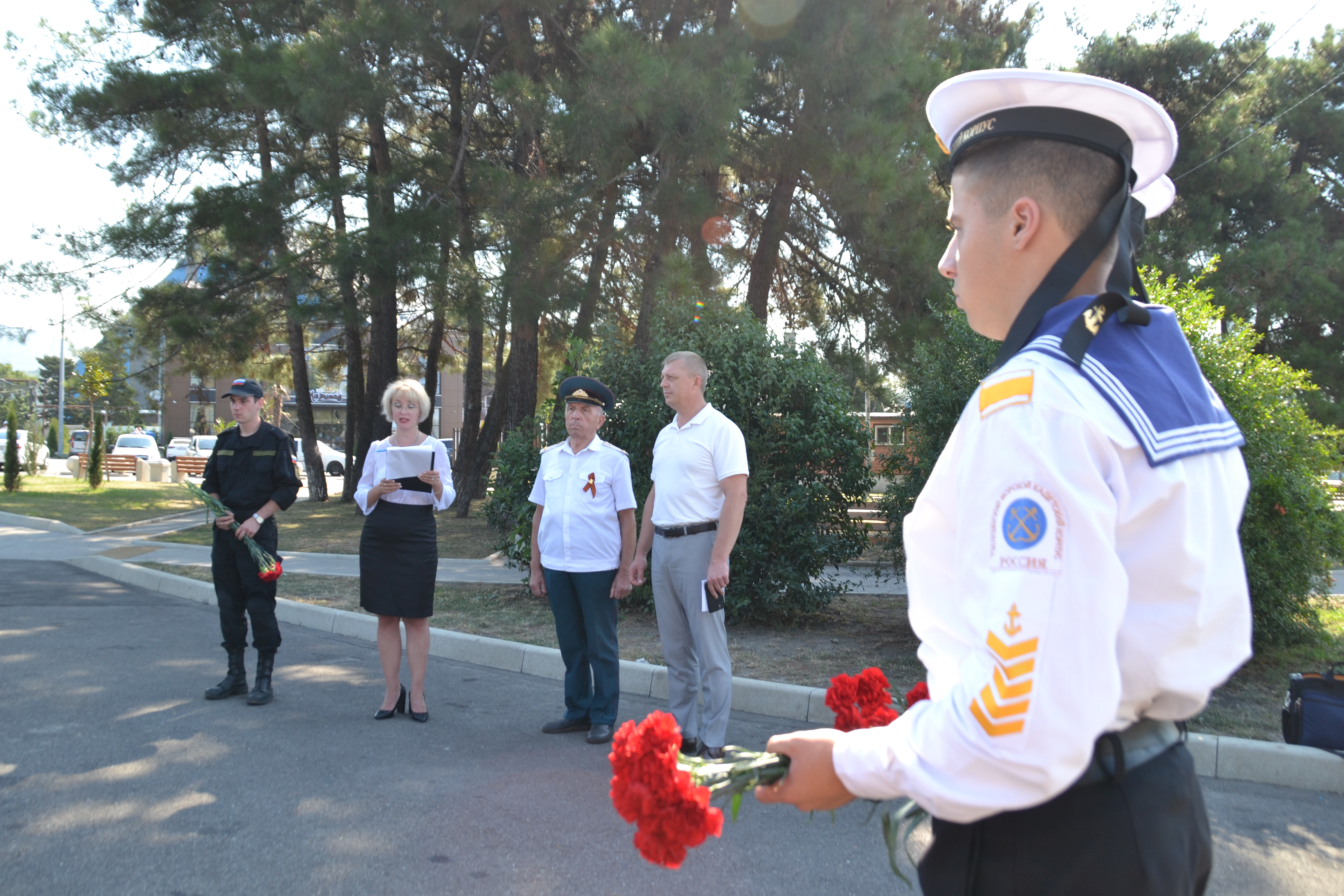 В Туапсе в День 75-летия окончания Второй мировой войны почтили память погибших героев