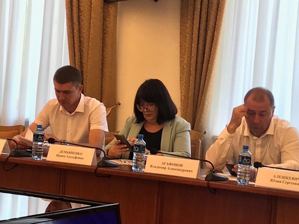 Владимир Стародубцев принял участие в парламентских слушаниях ЗСК 