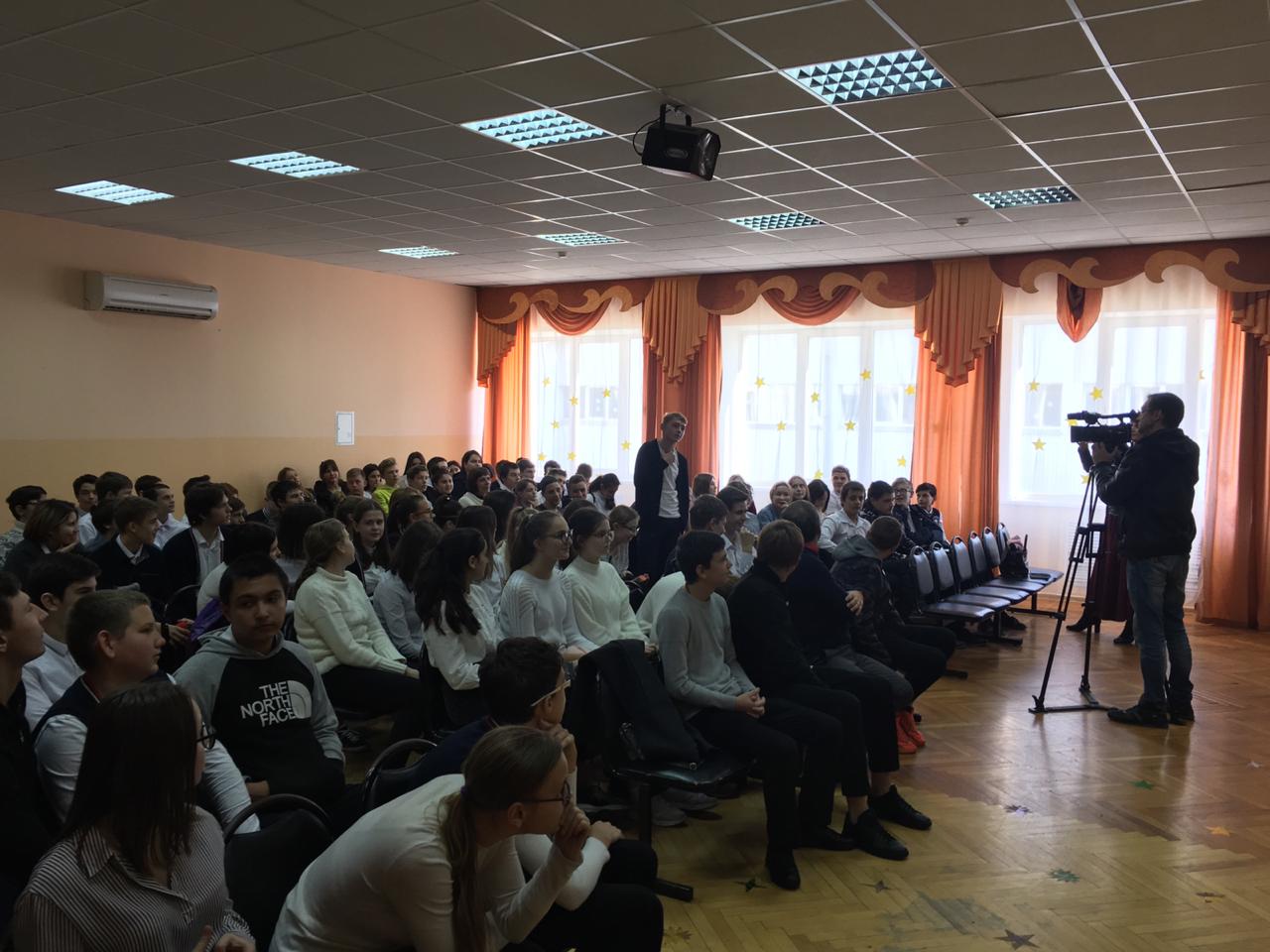 Владимир Стародубцев встретился с учащимися 8 школы