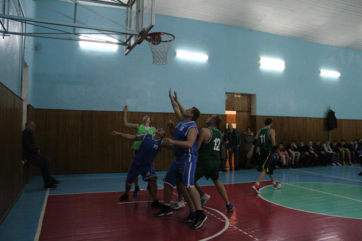 Завершилось новогоднее первенство города Туапсе по баскетболу.